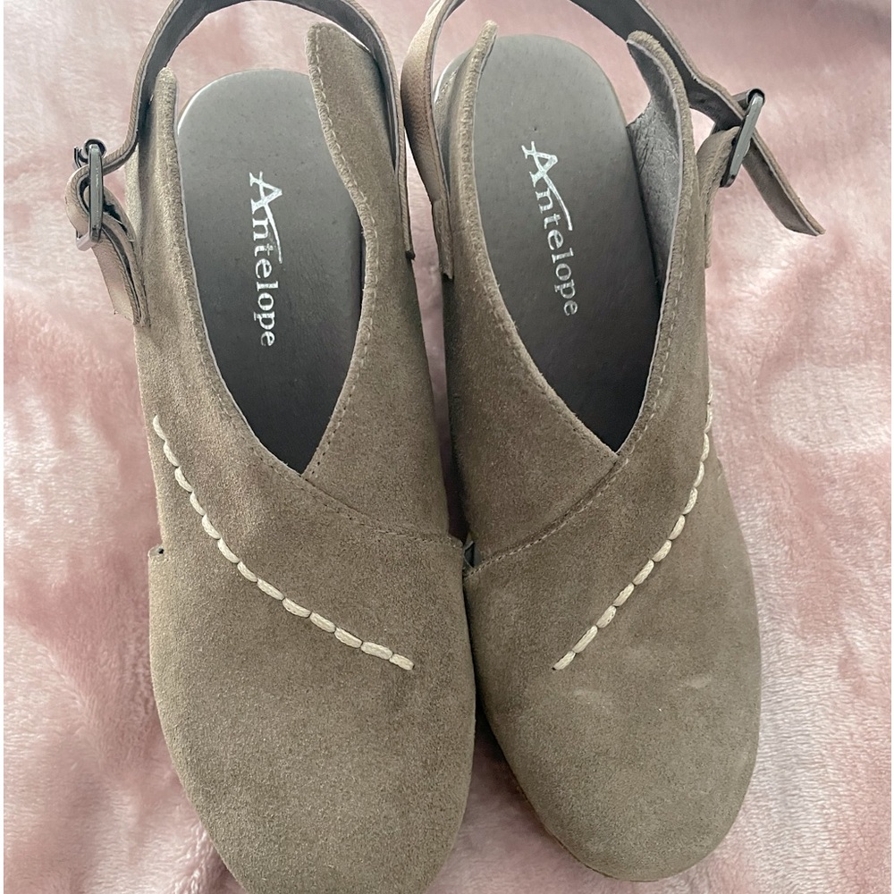 Antelope suede wedge
